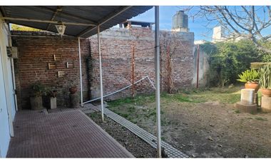 Alquilo Casa 2 dor Bº Jorge Newbery con Cochera Cubierta