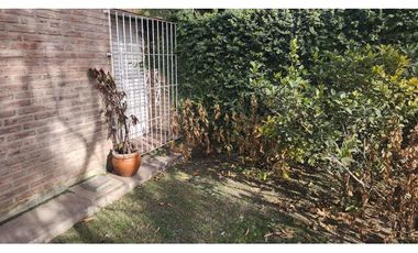 Alquilo Casa 2 dor Bº Jorge Newbery con Cochera Cubierta