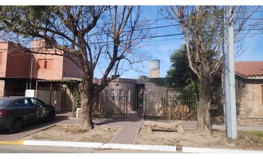 Alquilo Casa 2 dor Bº Jorge Newbery con Cochera Cubierta
