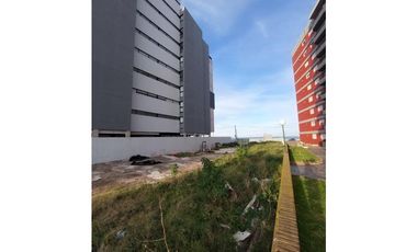 TERRENO- 15 mts X 70 mts - SOBRE LA COSTA - Frente al Mar
