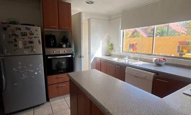 Venta Casa 4D/3B - Colina