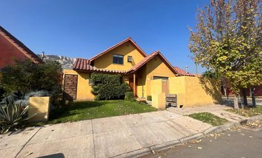 Venta Casa 4D/3B - Colina