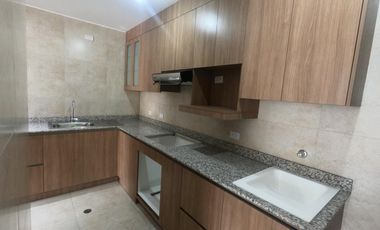 Venta Departamento 2 Dorm. Av 6 de Dic. y Bossano US$ 127927 fcmaqt