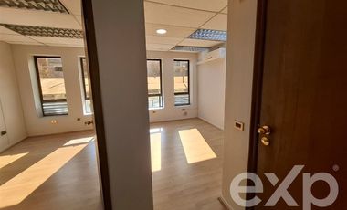 Oficina en Arriendo en Av providencia 2134, entre Guardia vieja y Ricardo Lyon