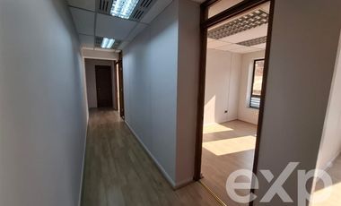Oficina en Arriendo en Av providencia 2134, entre Guardia vieja y Ricardo Lyon