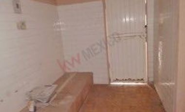 Local / Bodega / Taller en Venta. Hermanos Escobar Juárez