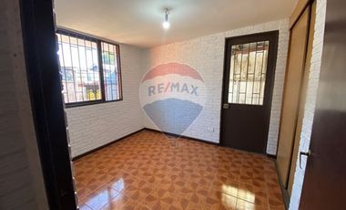 Arriendo amplia casa en La Florida 5D+2B+Patio