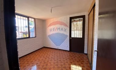 Arriendo amplia casa en La Florida 5D+2B+Patio
