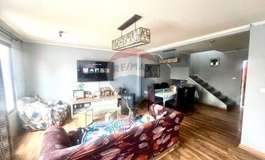 ¡Casa en Recoleta con Terraza y Piscina!