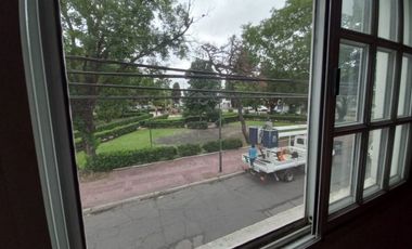 ALQUILER DPTO TIPO CASA EN DOS PLANTAS-4AMB- CON TERRAZA-2BAÃOS-BOULOGNE
