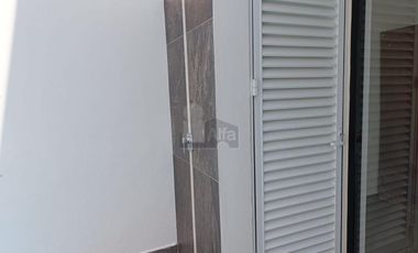 Casa Venta en esquina en Residencial Arbolada de 3 recs y 2.5 baños Cancun Quintana Roo