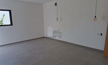 Casa Venta en esquina en Residencial Arbolada de 3 recs y 2.5 baños Cancun Quintana Roo