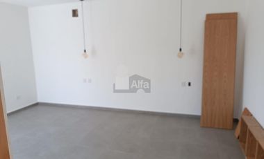 Casa Venta en esquina en Residencial Arbolada de 3 recs y 2.5 baños Cancun Quintana Roo