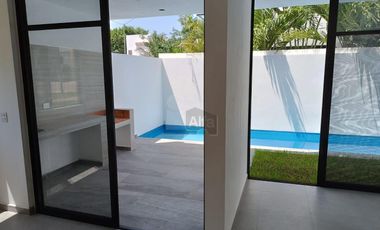 Casa Venta en esquina en Residencial Arbolada de 3 recs y 2.5 baños Cancun Quintana Roo