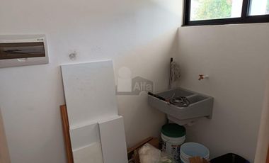 Casa Venta en esquina en Residencial Arbolada de 3 recs y 2.5 baños Cancun Quintana Roo