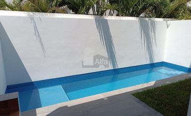 Casa Venta en esquina en Residencial Arbolada de 3 recs y 2.5 baños Cancun Quintana Roo
