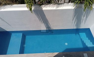 Casa Venta en esquina en Residencial Arbolada de 3 recs y 2.5 baños Cancun Quintana Roo