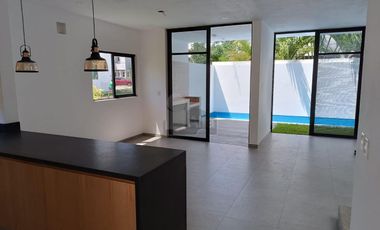 Casa Venta en esquina en Residencial Arbolada de 3 recs y 2.5 baños Cancun Quintana Roo