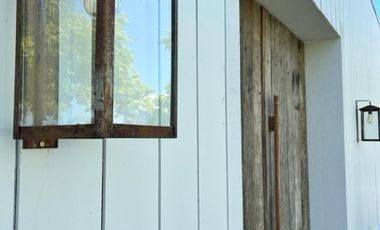 Casa a la laguna central en Marinas Puertos del Lago Escobar