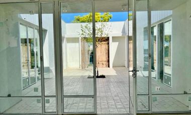 Casa a la laguna central en Marinas Puertos del Lago Escobar