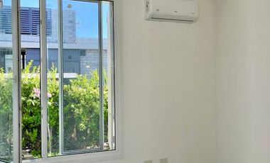 Casa a la laguna central en Marinas Puertos del Lago Escobar