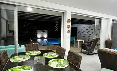 VENTA/ARRIENDO CASA CAMPESTRE UN  PISO PALMA REAL    VILLAVICENCIO