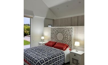 VENTA/ARRIENDO CASA CAMPESTRE UN  PISO PALMA REAL    VILLAVICENCIO