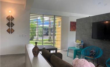VENTA/ARRIENDO CASA CAMPESTRE UN  PISO PALMA REAL    VILLAVICENCIO