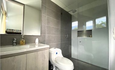 VENTA/ARRIENDO CASA CAMPESTRE UN  PISO PALMA REAL    VILLAVICENCIO