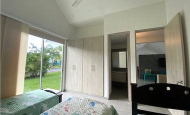 VENTA/ARRIENDO CASA CAMPESTRE UN  PISO PALMA REAL    VILLAVICENCIO