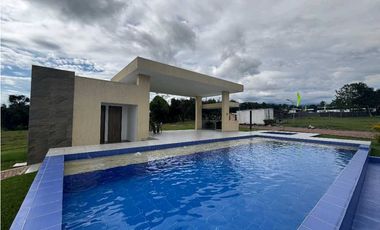 En Venta Casa Urbana 202 m2, Urbanización Cerrada La Mesa Cundinamarca