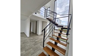 En Venta Casa Urbana 202 m2, Urbanización Cerrada La Mesa Cundinamarca