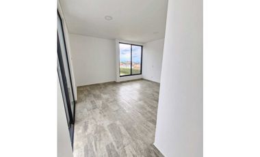 En Venta Casa Urbana 202 m2, Urbanización Cerrada La Mesa Cundinamarca