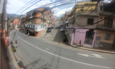 Alquilo Local Barrio Rosalpi, Bello