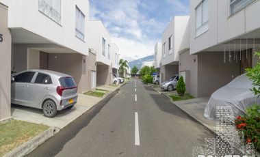 Venta Hermosa Casa En Condominio Ciudad Country