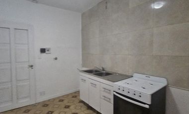 Neuquen Alquiler Casa 1 dormitorio con entrada para vehiculo Barrio Mariano Moreno