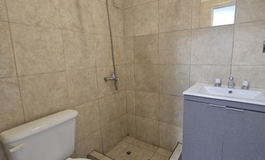 Neuquen Alquiler Casa 1 dormitorio con entrada para vehiculo Barrio Mariano Moreno