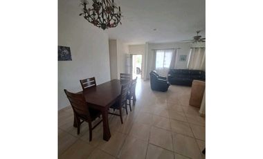 VENDO.CASA EN LA.FONTANA