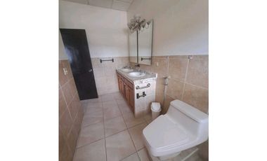 VENDO.CASA EN LA.FONTANA