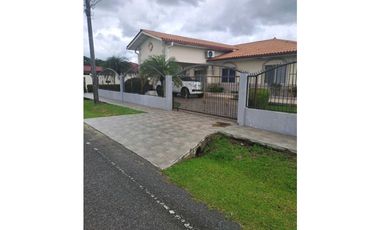 VENDO.CASA EN LA.FONTANA