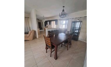 VENDO.CASA EN LA.FONTANA