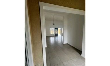 VENDO.CASA 4HABITACIONES DAVID