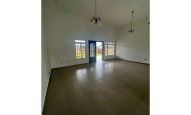 VENDO.CASA 4HABITACIONES DAVID