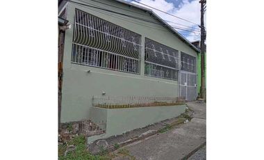 VENDO CASA DE 2 REC. EN CERRO BATEA, BELISARIO FRIAS, CORREDOR NORTE