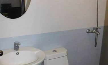 Comfortable Two Bedroom Furnished Townhouse with Pool Access in Malabanias