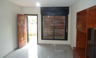 BÂ° AMEGHINO SUR, IMPECABLE VIVIENDA ESQUINA.- ( PROXIMAMENTE) MEDIADOS DE JULIO.-
