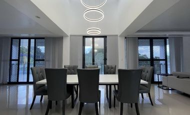 FOR SALE MODERN ELEGANT RETIREMENT HOME WITH SPACEOUS BACKYARD NEAR THE VALLEYS