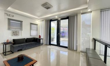 FOR SALE MODERN ELEGANT RETIREMENT HOME WITH SPACEOUS BACKYARD NEAR THE VALLEYS