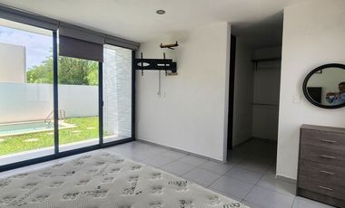 Renta casa amueblada 3 Recamaras con paneles  piscina Conkal