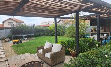 Casa en Arriendo en El Polo de Machalí
